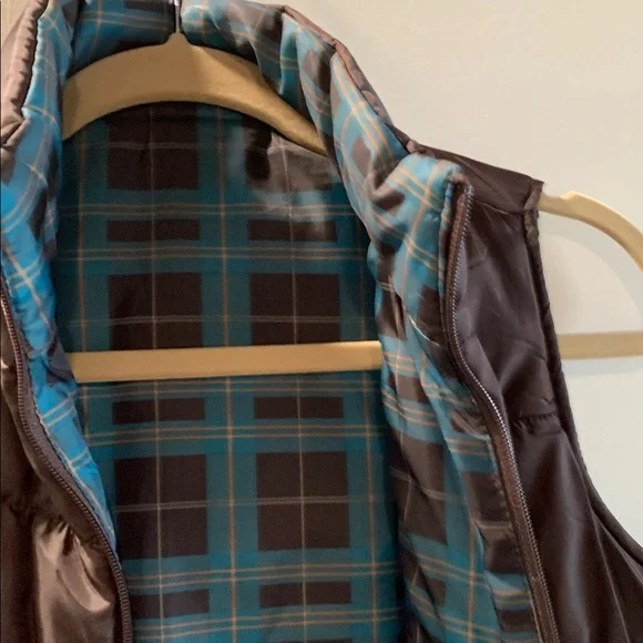 Reversible Puffer Vest chocolate and teal
Plaid. Merona S - Picture 3 of 10